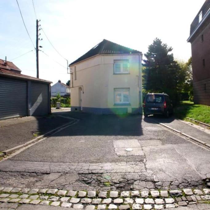 Appartement De Charme 40M2 Proche Centre Hospitalier Valenciennes Dış mekan fotoğraf