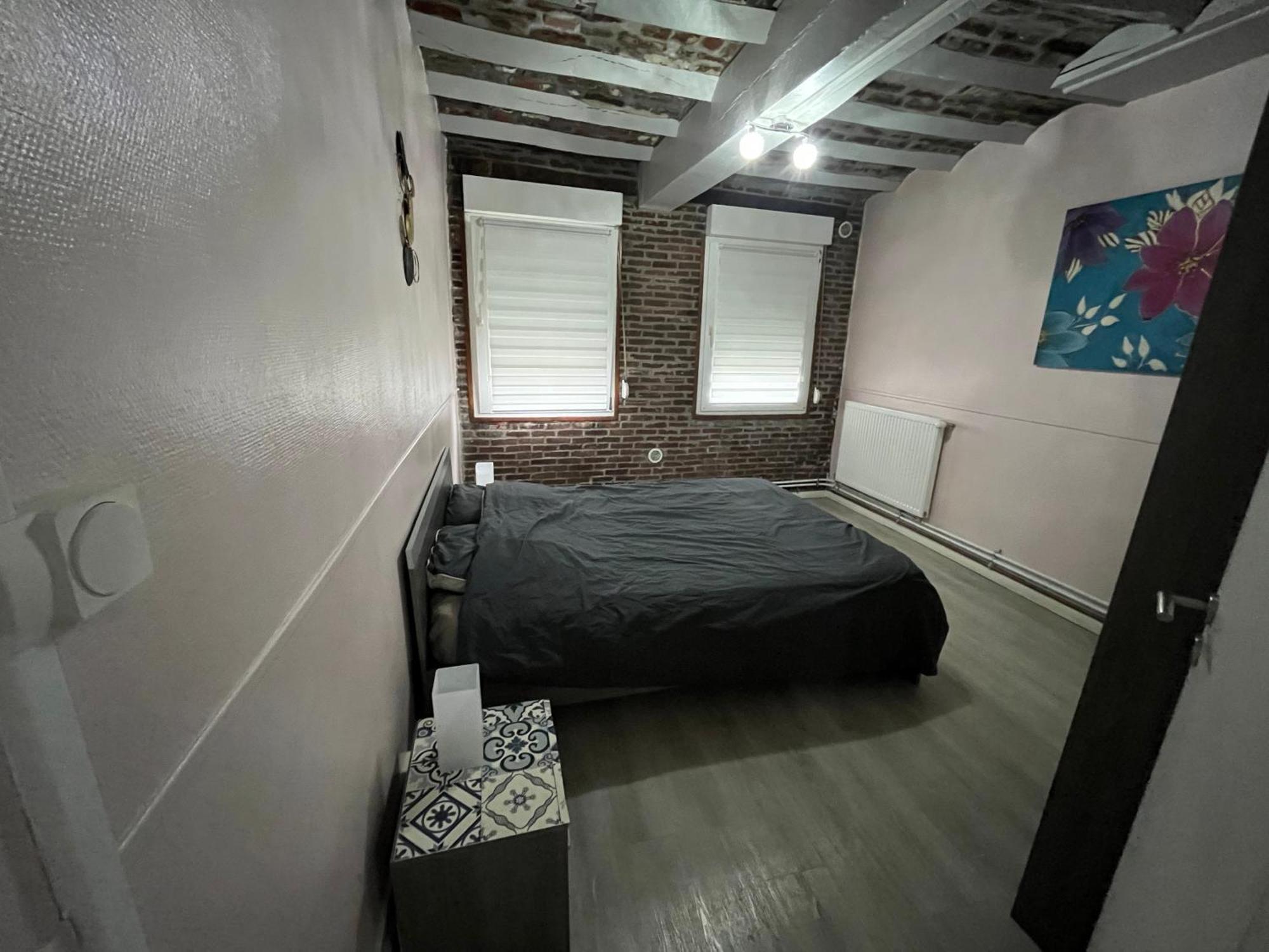 Appartement De Charme 40M2 Proche Centre Hospitalier Valenciennes Dış mekan fotoğraf